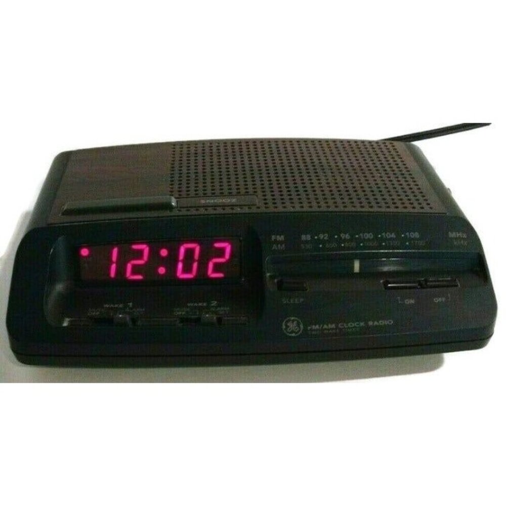 GE Digital‎ AM FM Clock Radio 7-4621A Vintage 1980s Red Display Electric Battery